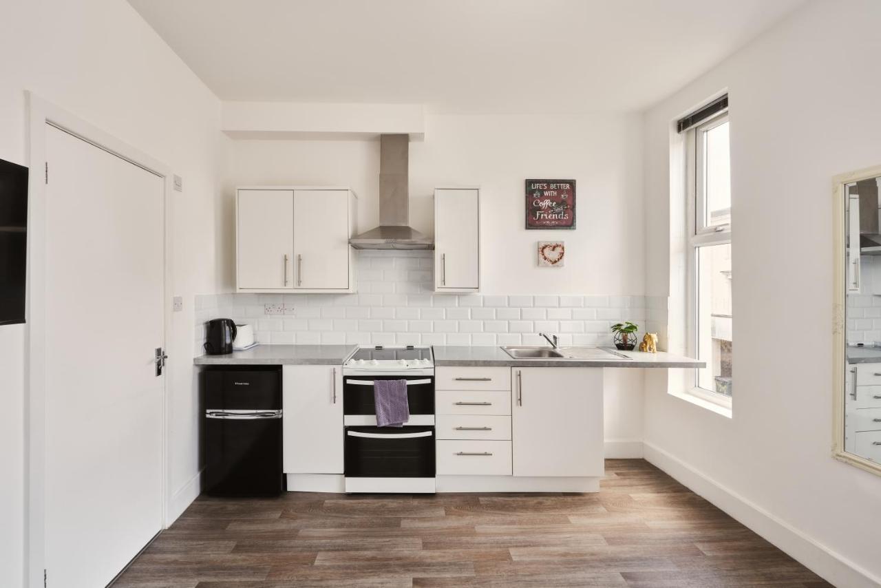 Modern Central Studio And One Bed Flats Close To The Beach Apartment *