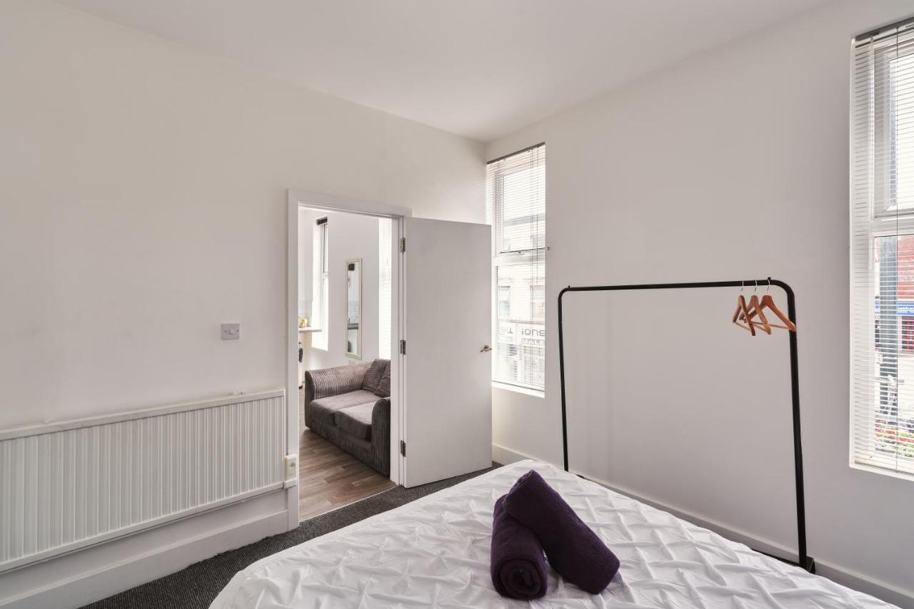 Modern Central Studio And One Bed Flats Close To The Beach Apartment *