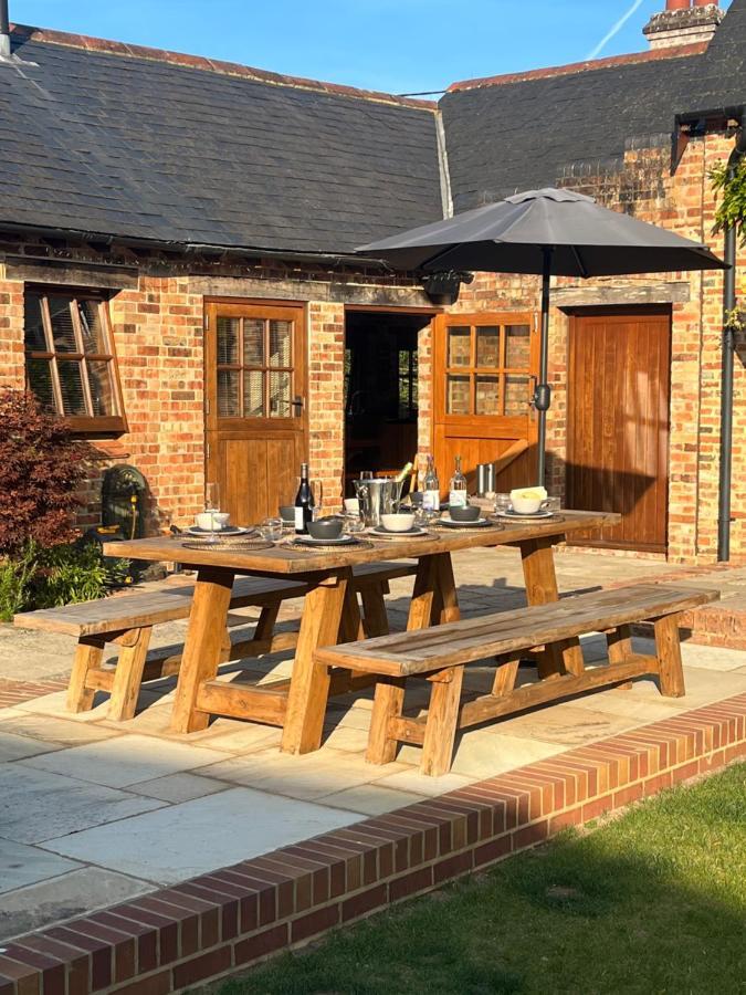 Grade 2 Listed Barn On The Edge Of And The New Forest Holiday home