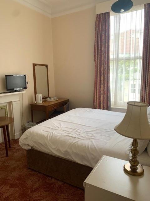 Balmoral 3* Bournemouth