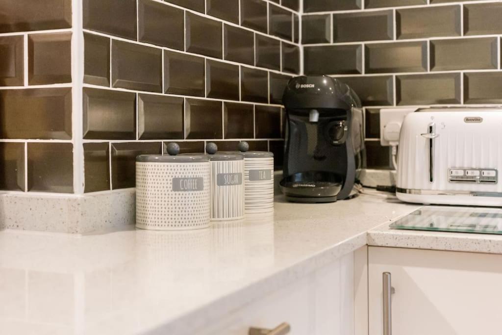 Apartment Stunning 2 Bed Apartment, Fabulous Sea View & 2 Minutes To Beach With Parking Bournemouth