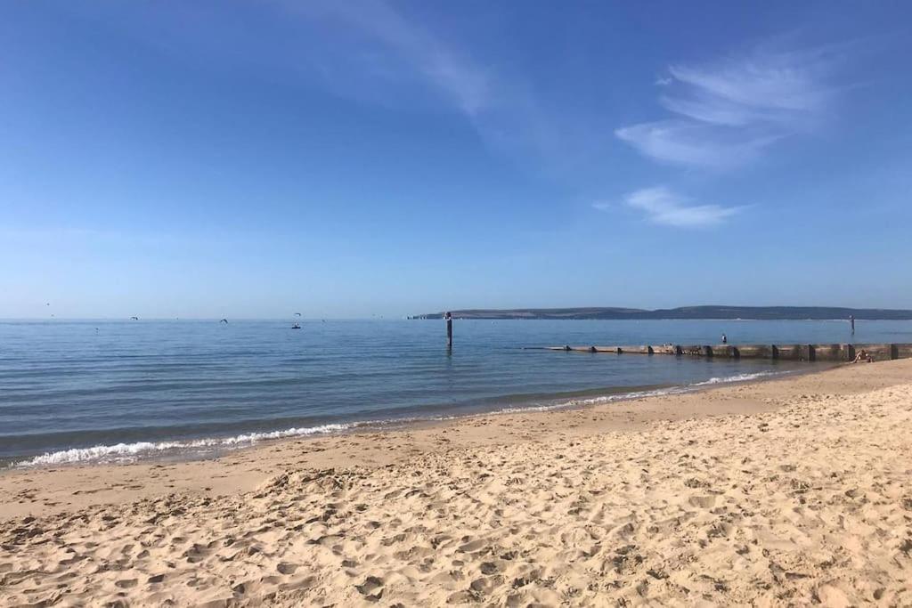 Apartment Stunning 2 Bed Apartment, Fabulous Sea View & 2 Minutes To Beach With Parking Bournemouth