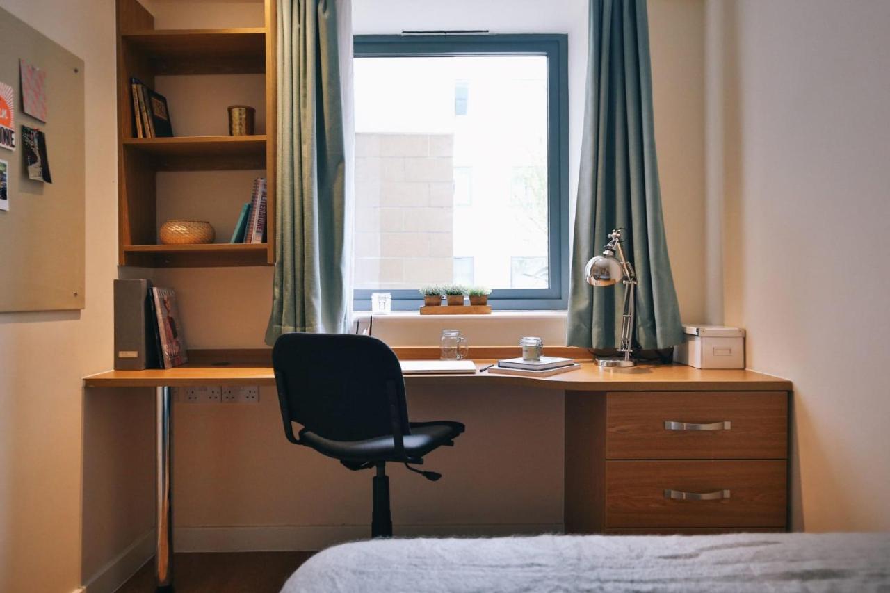 Cosy Private Bedrooms At Dorchester House In Bournemouth