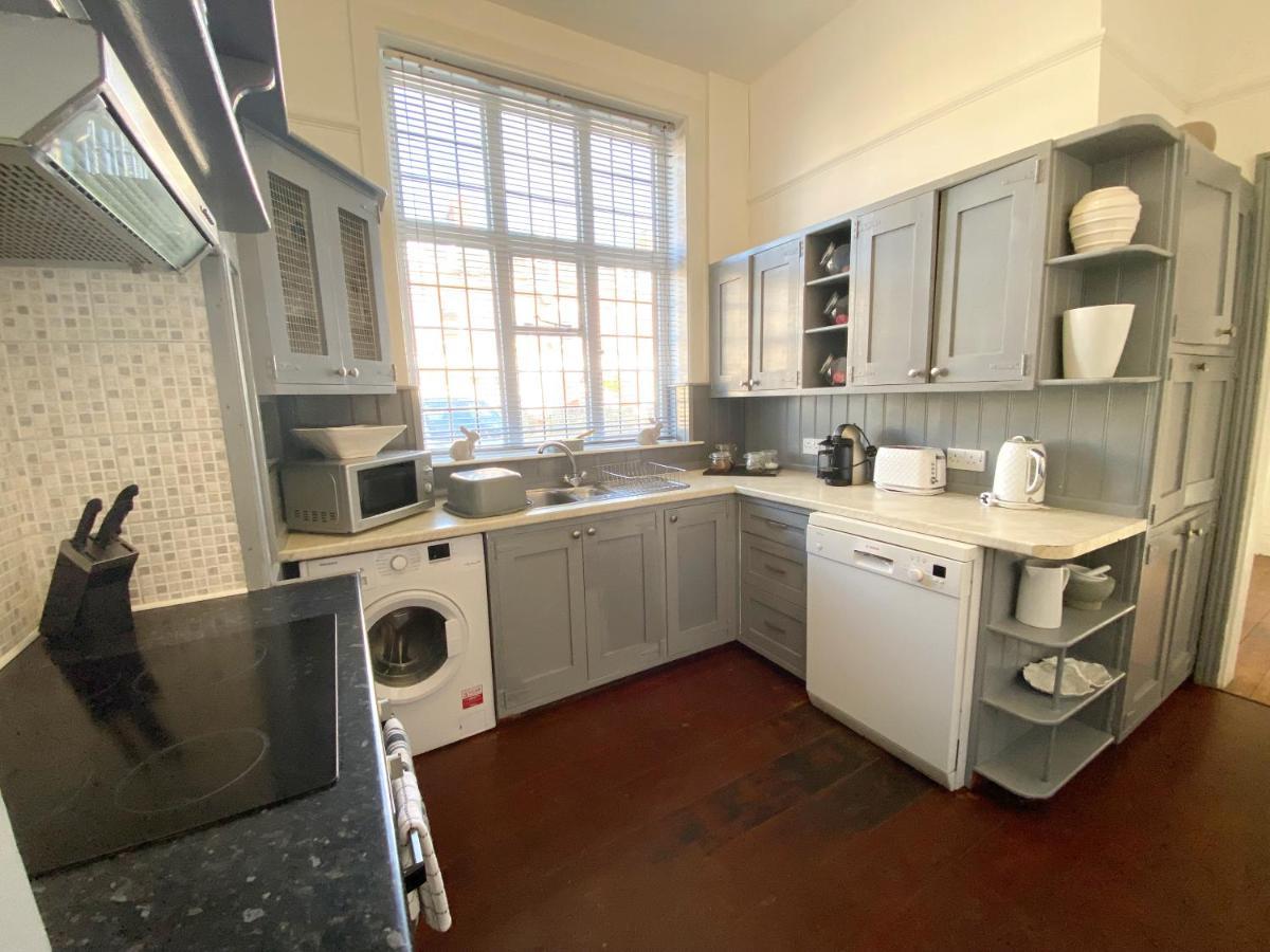 The Table House Close To Town & Free Parking Holiday home *