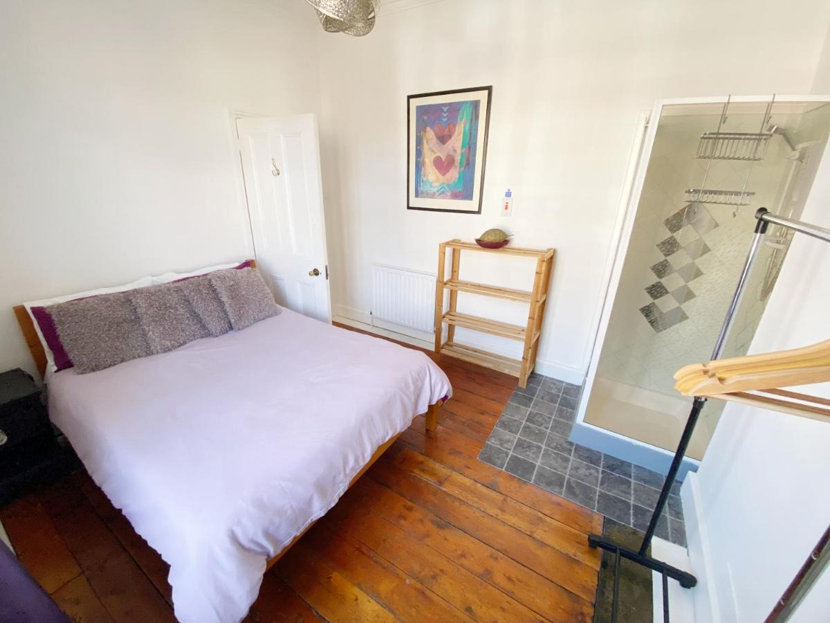 The Table House Close To Town & Free Parking Holiday home