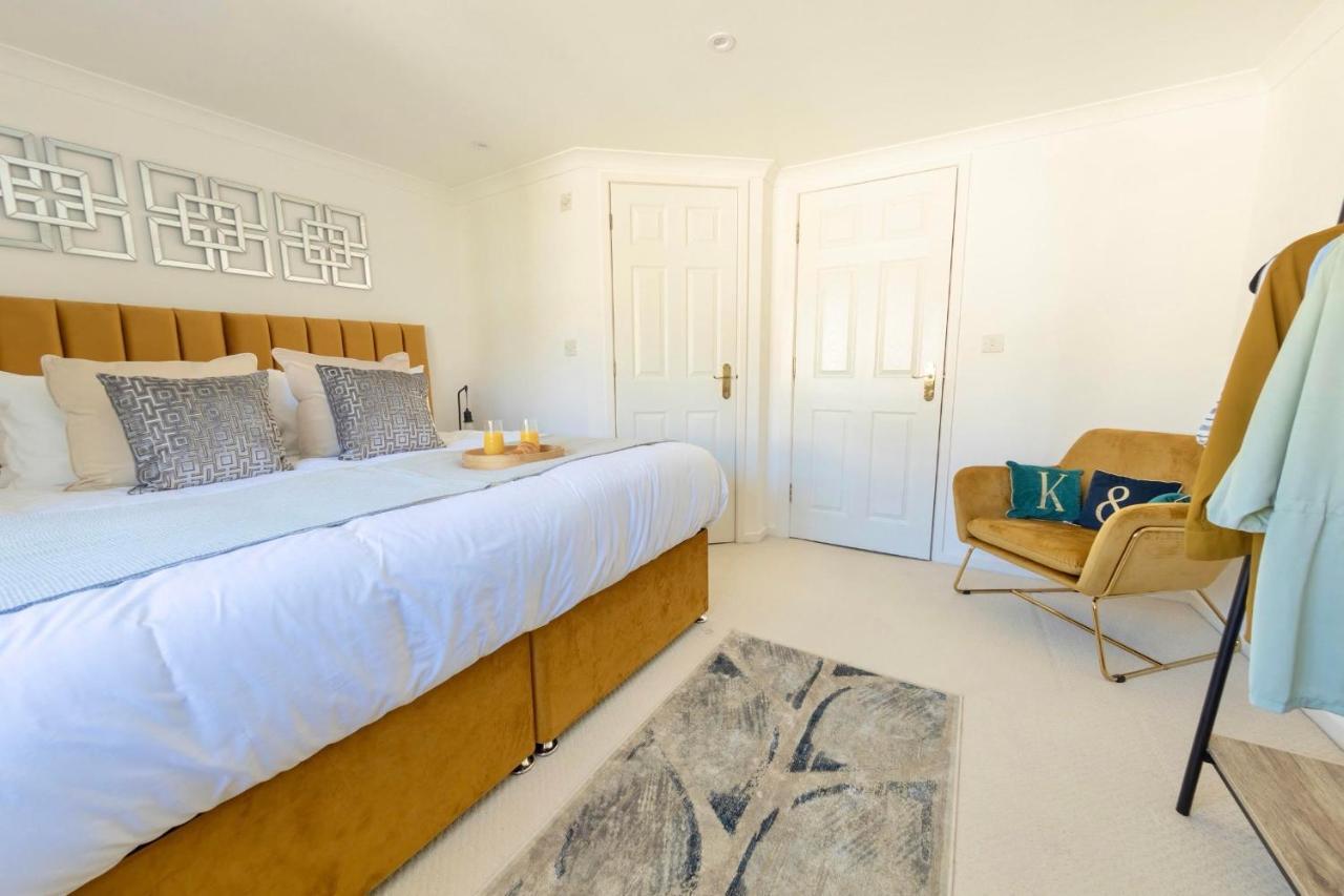 Holiday home Modern 4-level Townhouse For 8 Free Parking *