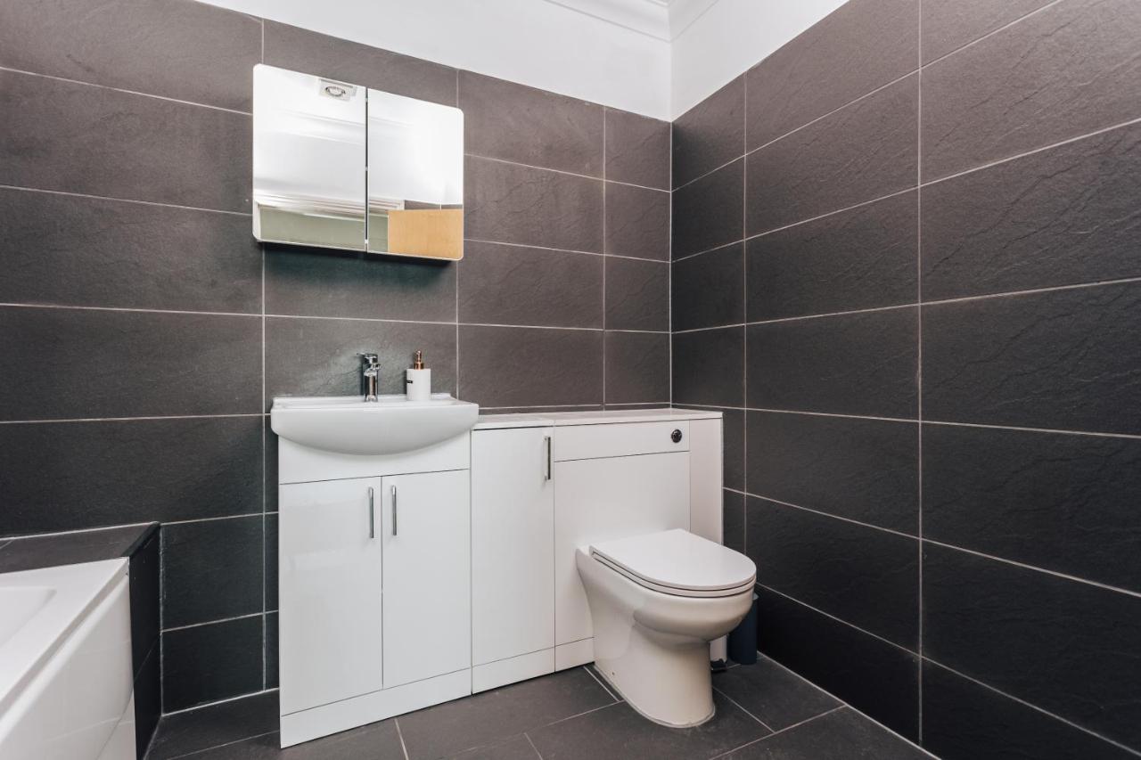 Apartment Spacious 2 Bedroom Flat Near And Town Centre Bournemouth