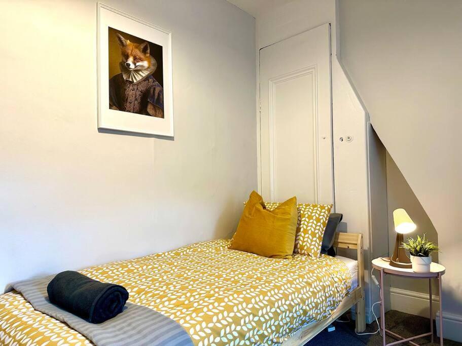 Coastal Comfort Duplex: Spacious 4-bedroom Near Apartment Bournemouth