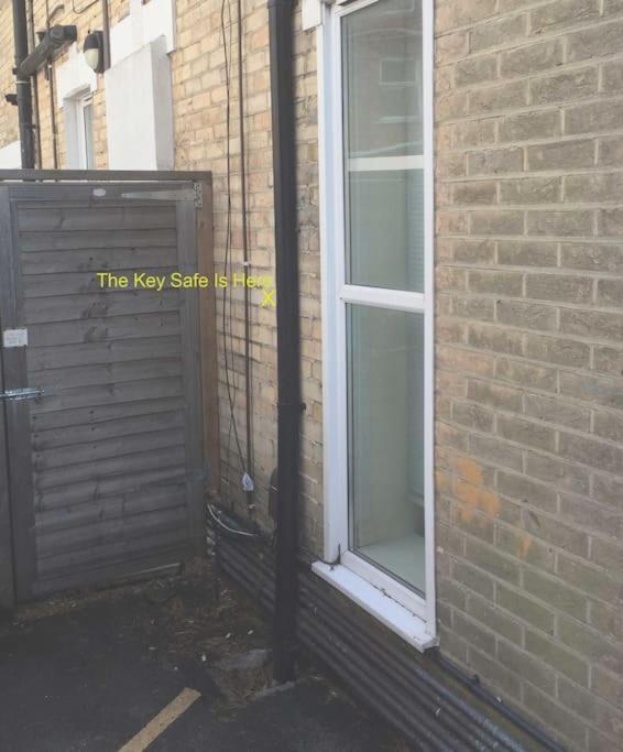 Spacious Flat In Sleeps 6 Near To * Bournemouth