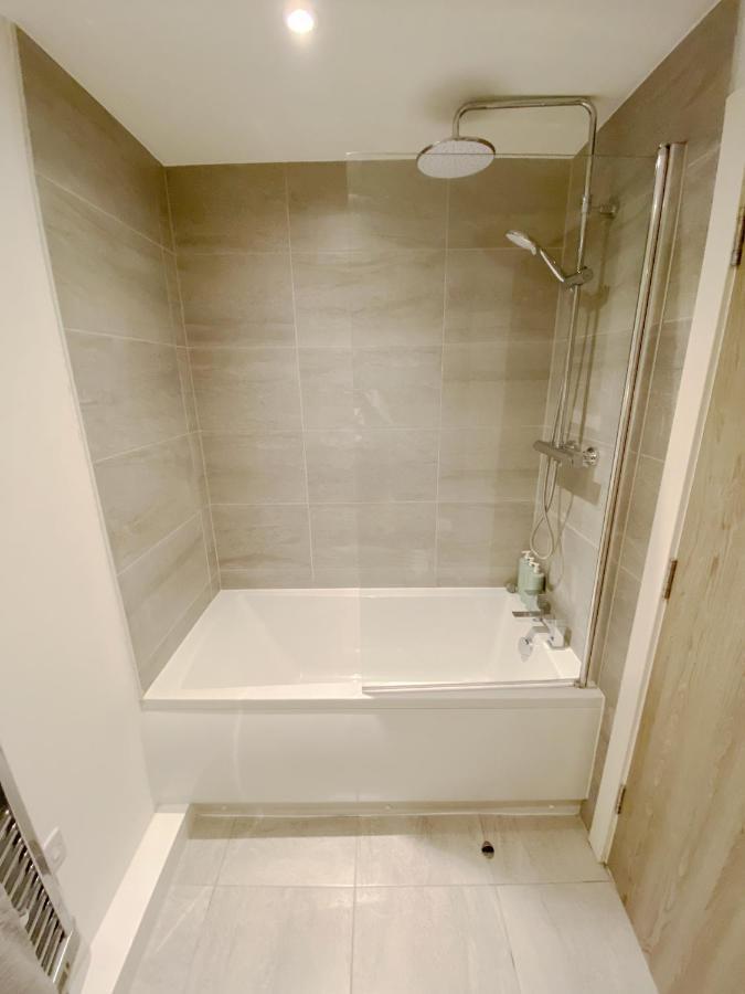 Apartment The Seaside Maisonette. Free Parking/close To Town