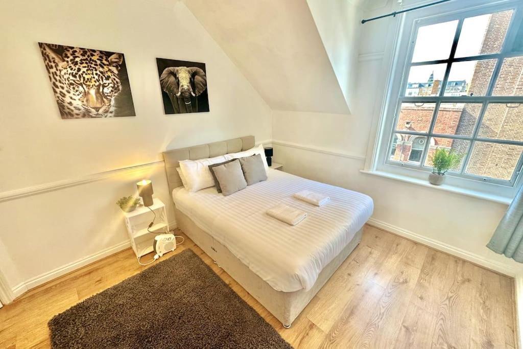 Roof Terrace Two Bedroom - Walk To Apartment Bournemouth