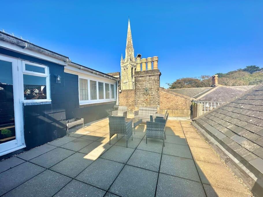 Apartment Roof Terrace Two Bedroom - Walk To *