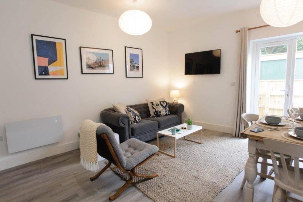 Apartment Bournecoast - Town Centre - 10 Min Walk - Garden Patio - 8421 *