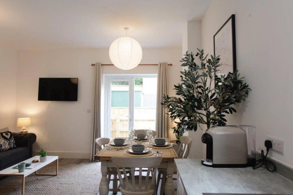 Apartment Bournecoast - Town Centre - 10 Min Walk - Garden Patio - 8421