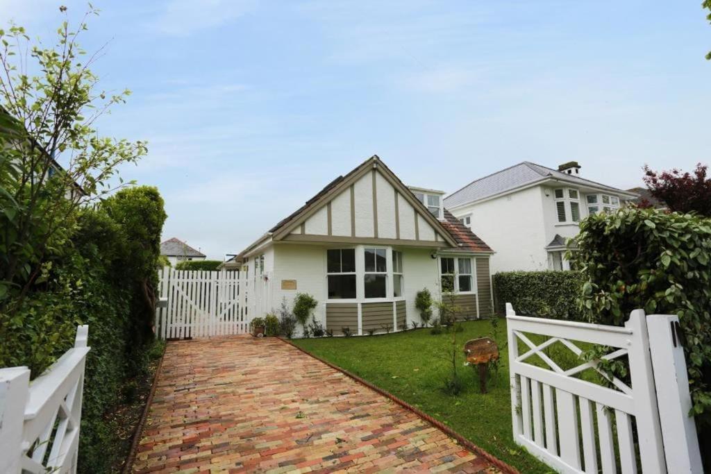 Bournecoast: With Garden-wifi-parking-hb7352 *