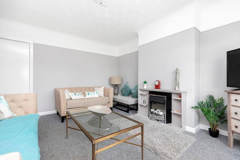 Apartment Bournecoast - Near And Shops - Parking - 8498