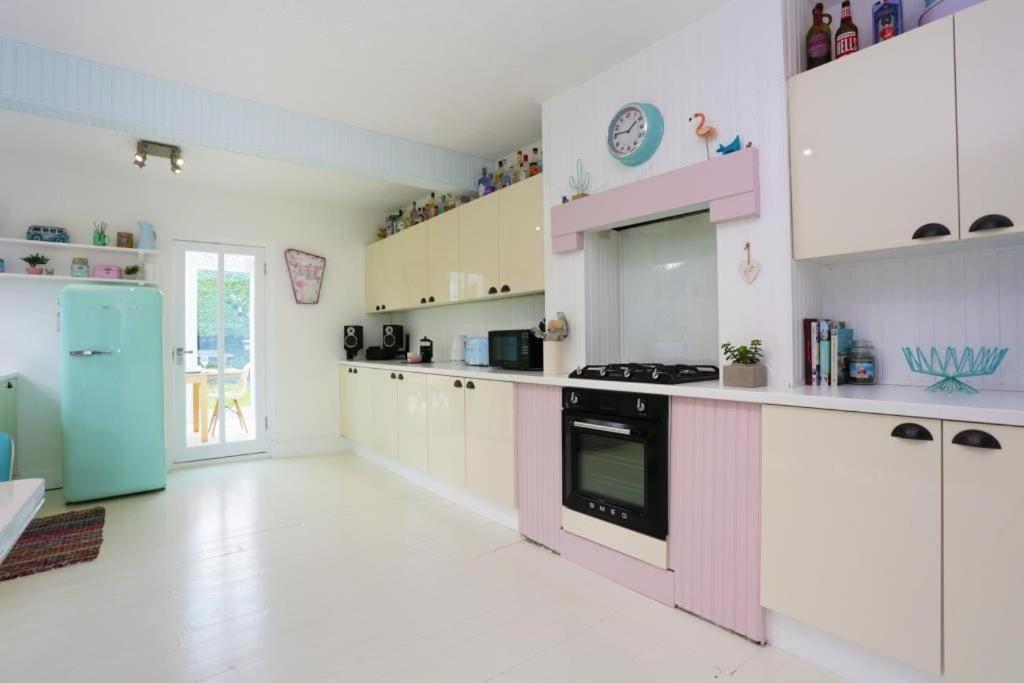 Bournecoast: With Garden-wifi-parking-hb7352 Bournemouth