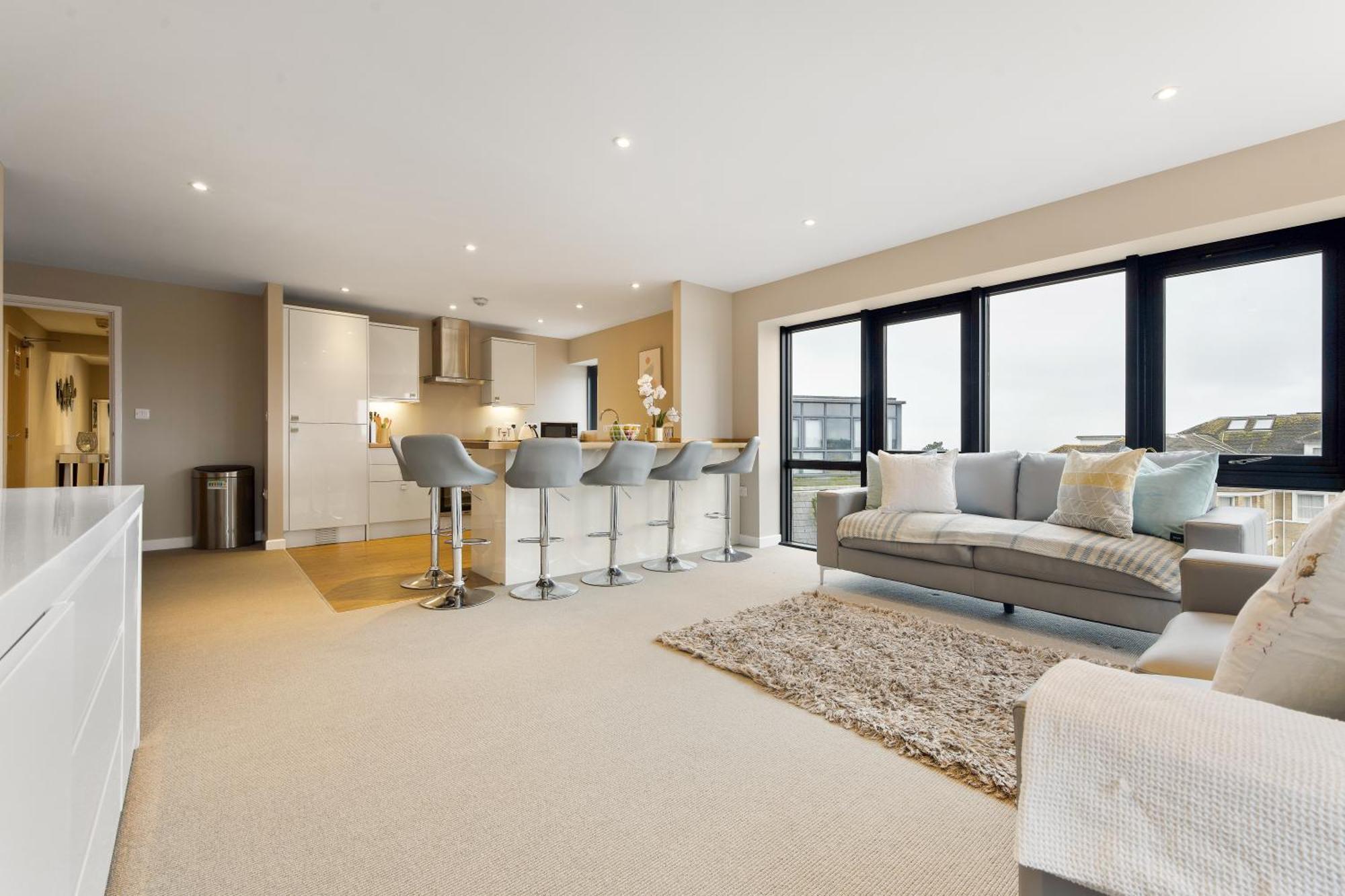 Apartment Westcliff Penthouse With Sea Views And Balcony Bournemouth
