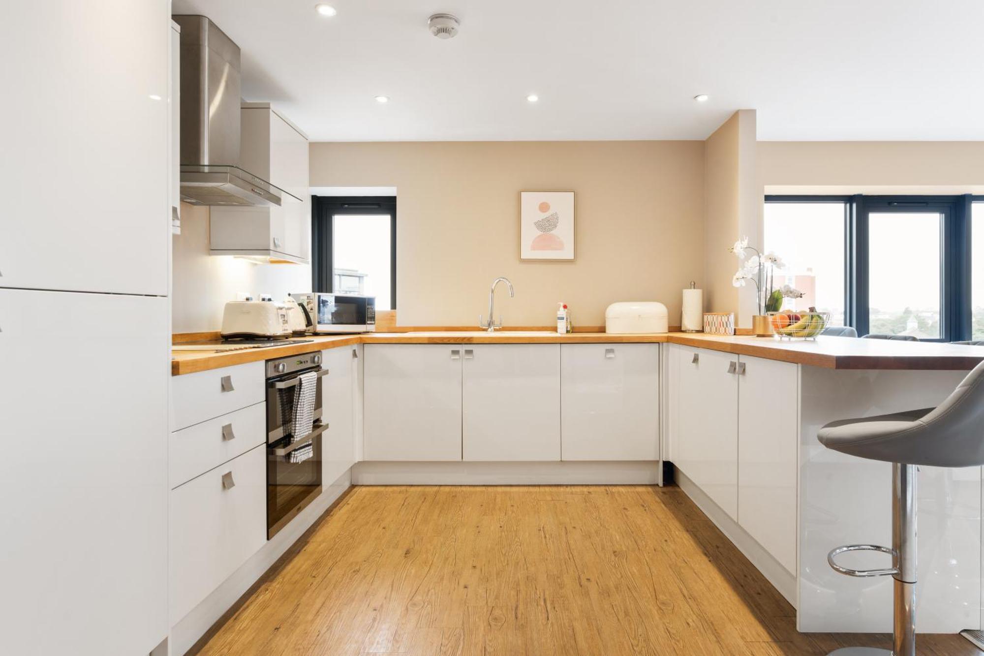 Apartment Westcliff Penthouse With Sea Views And Balcony Bournemouth
