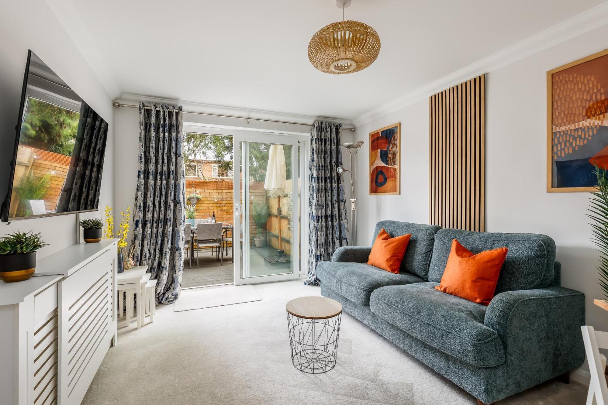 Modern, Comfy Town Centre Gem, Near Beach, Parking Bournemouth