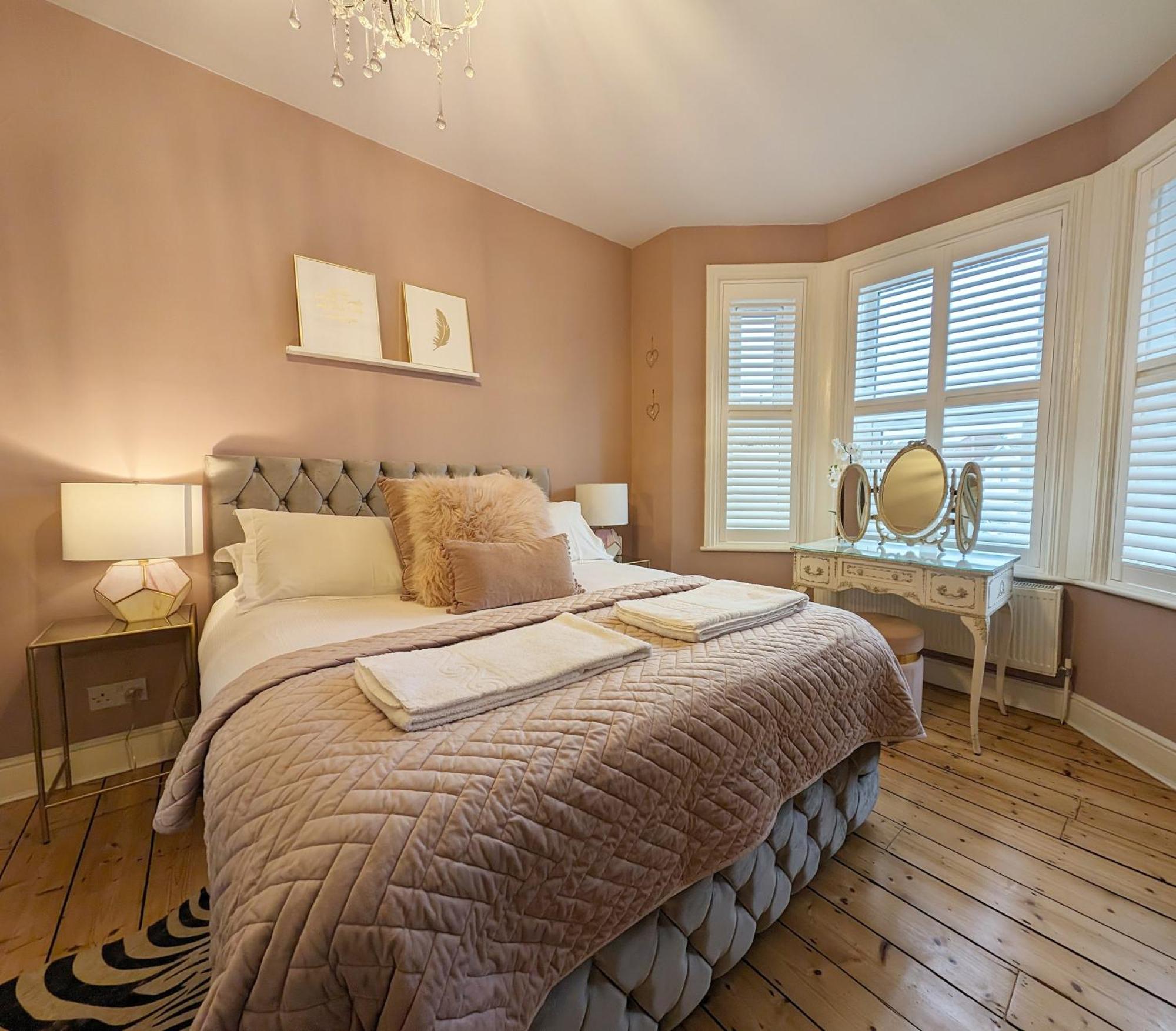 Stunning 3 Bedroom Holiday Near The Beach Bournemouth