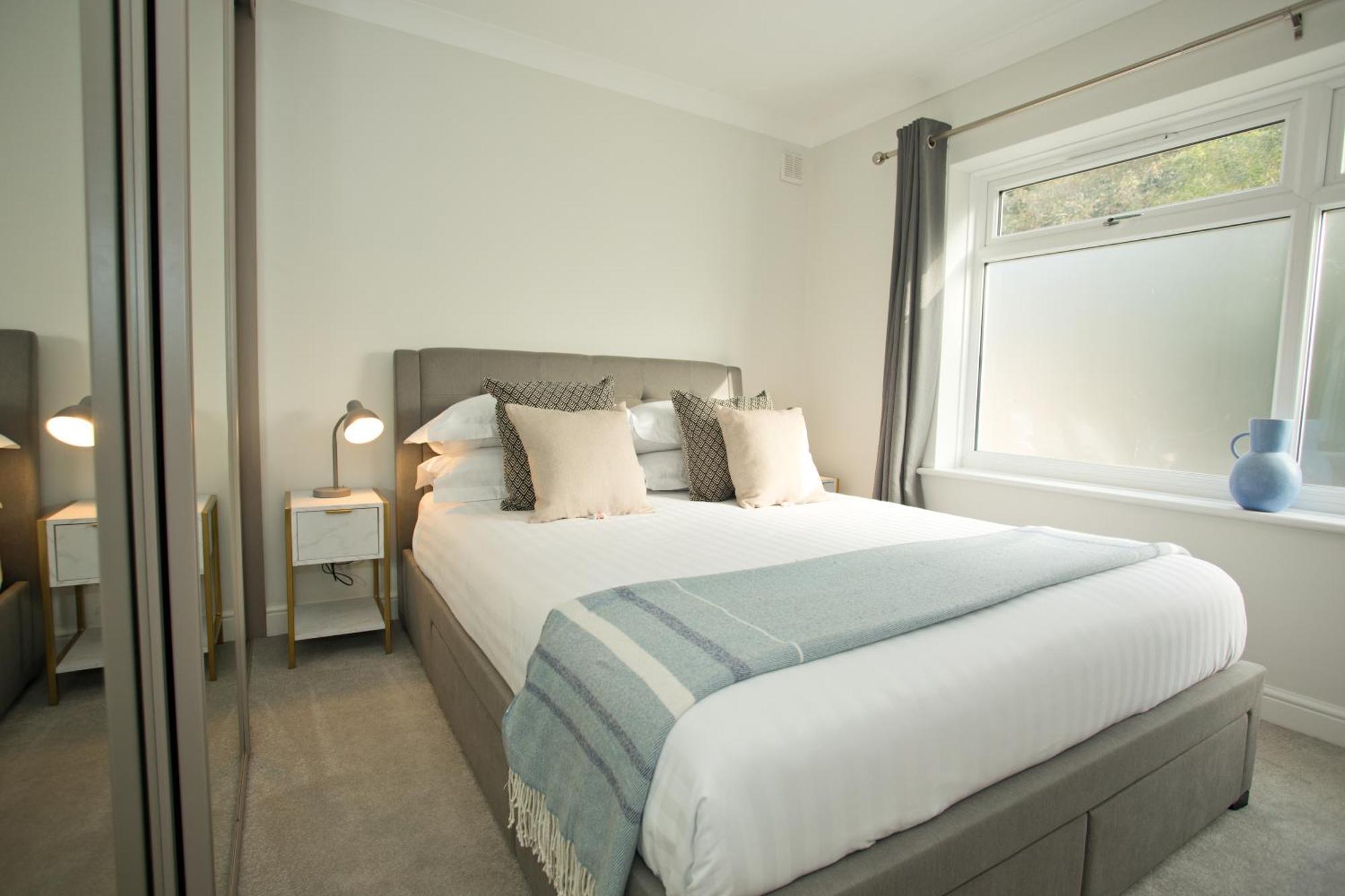 Chine Wood Retreat - Walk To The And The Lovely Westbourne - Free Parking *