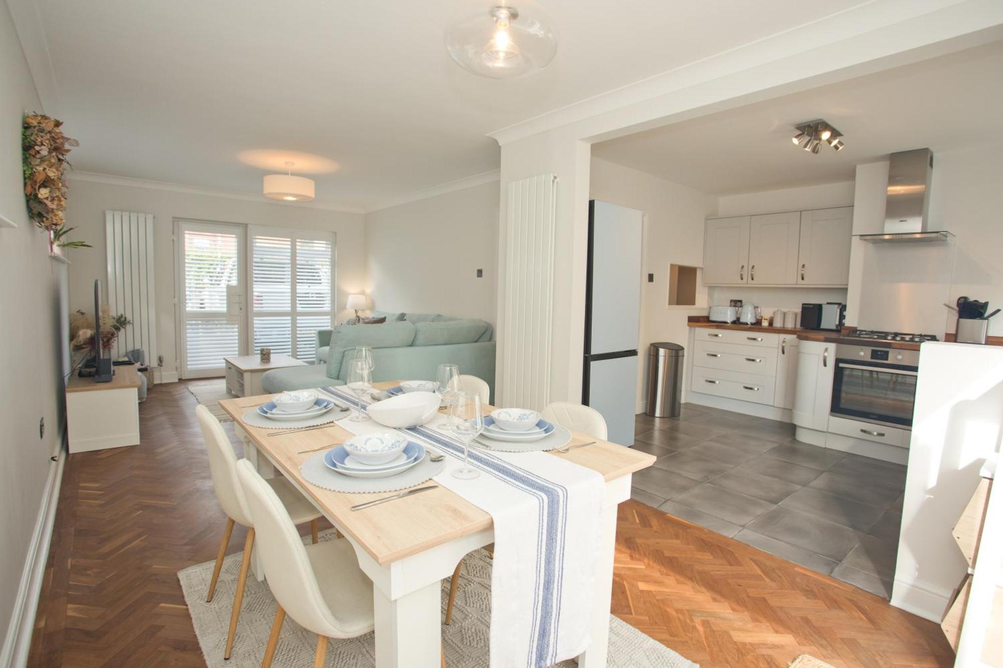 Chine Wood Retreat - Walk To The And The Lovely Westbourne - Free Parking