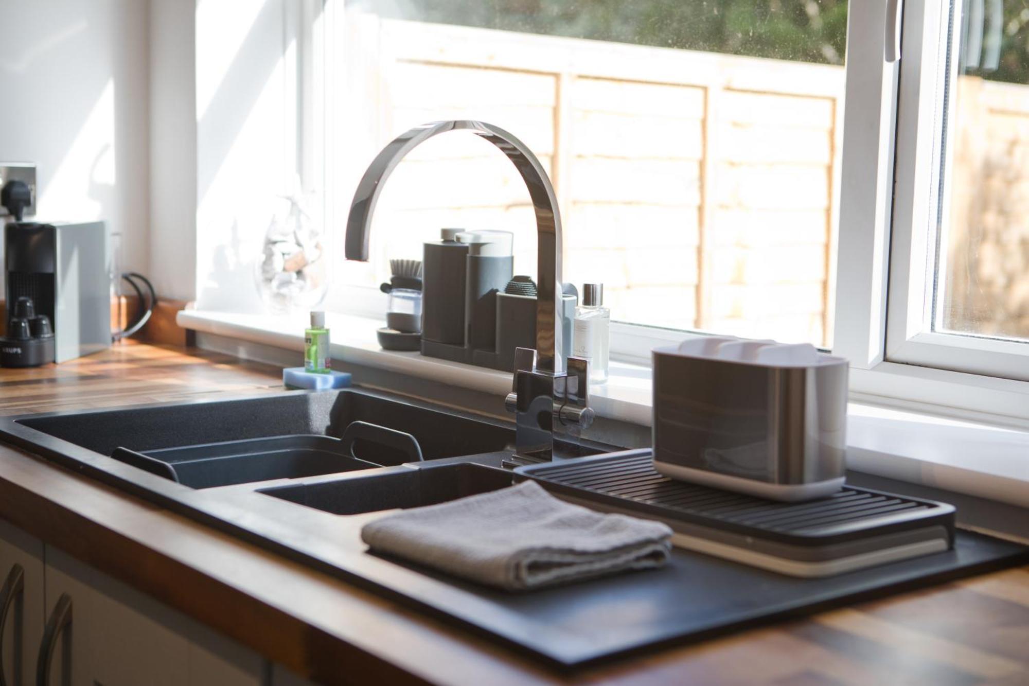 Apartment Chine Wood Retreat - Walk To The And The Lovely Westbourne - Free Parking