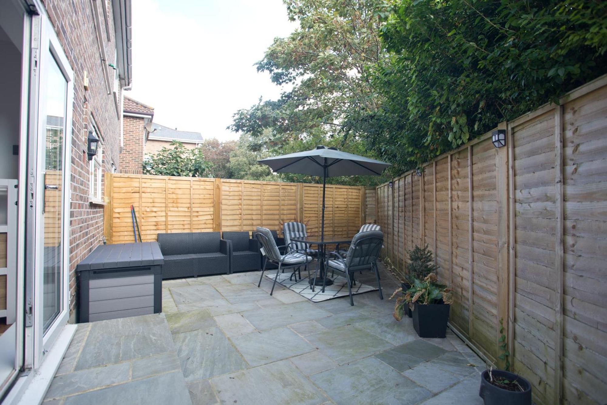 Chine Wood Retreat - Walk To The And The Lovely Westbourne - Free Parking Apartment Bournemouth
