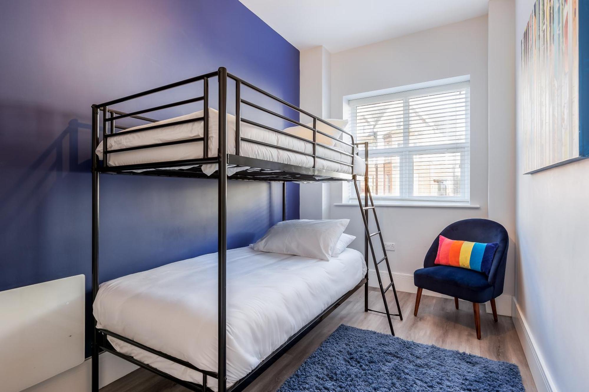 Tower House Apartment *
