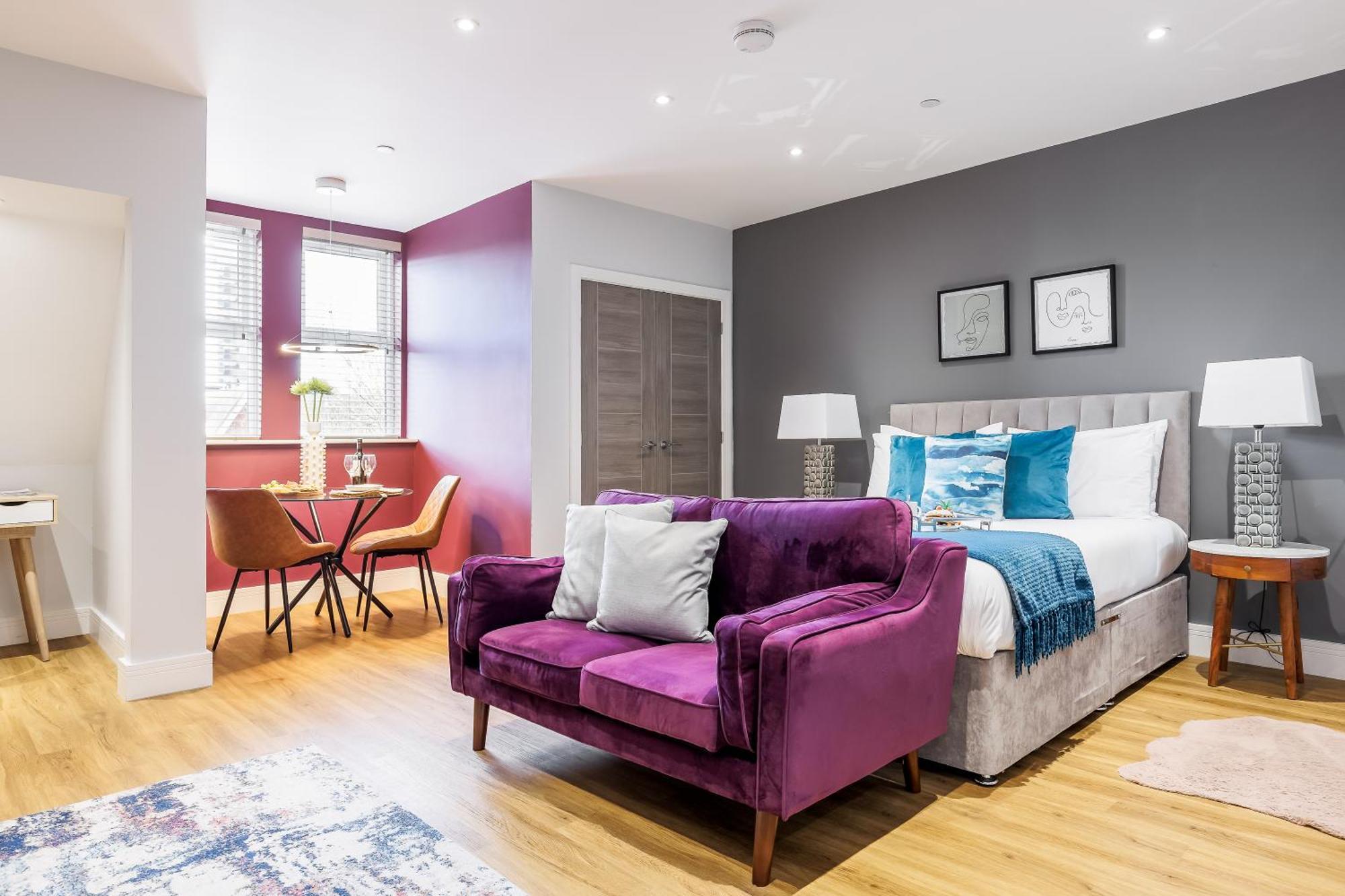 Tower House Apartment *