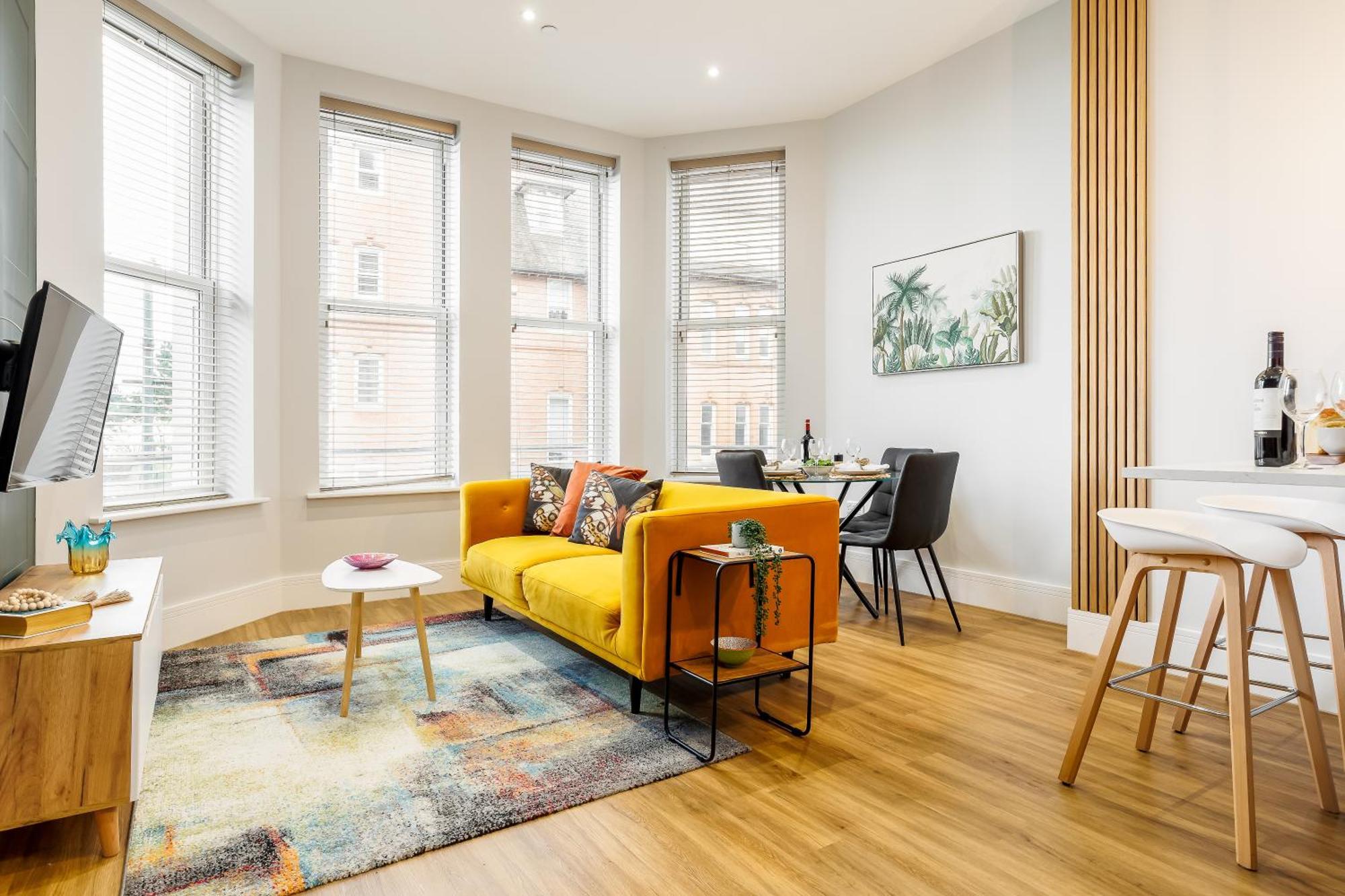 Tower House Apartment *