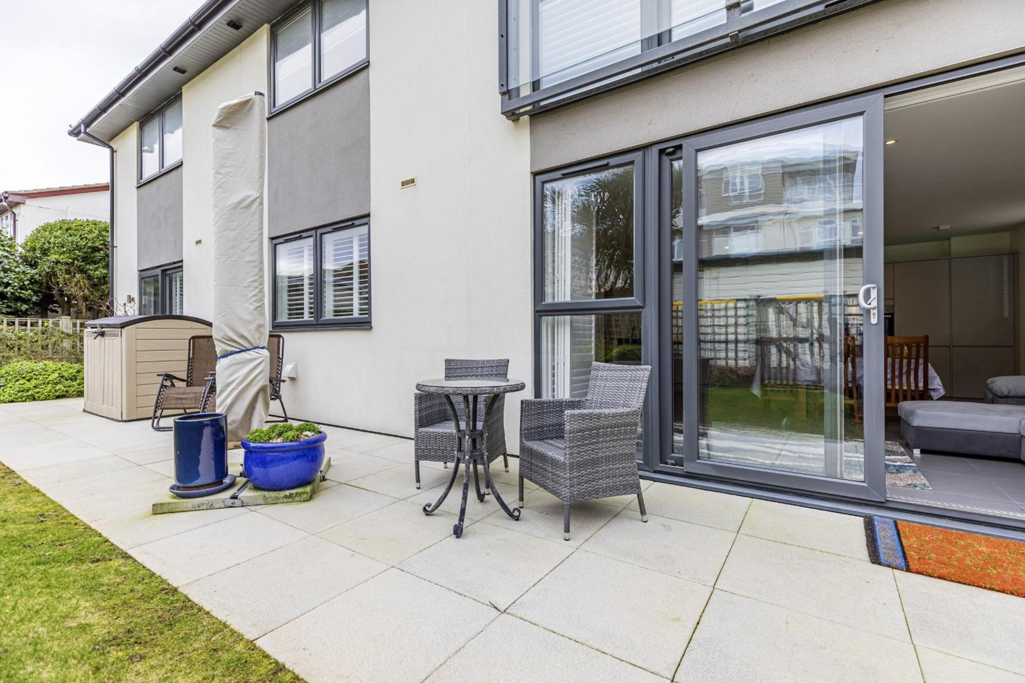Holiday home Front Getaway - Luxury With Large Garden
