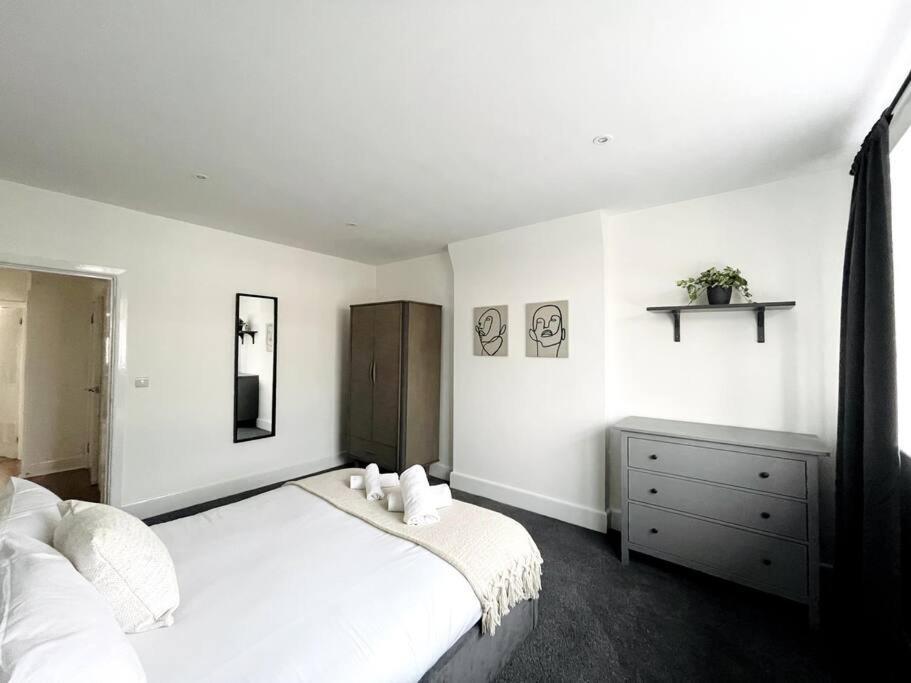 Apartment Solace *