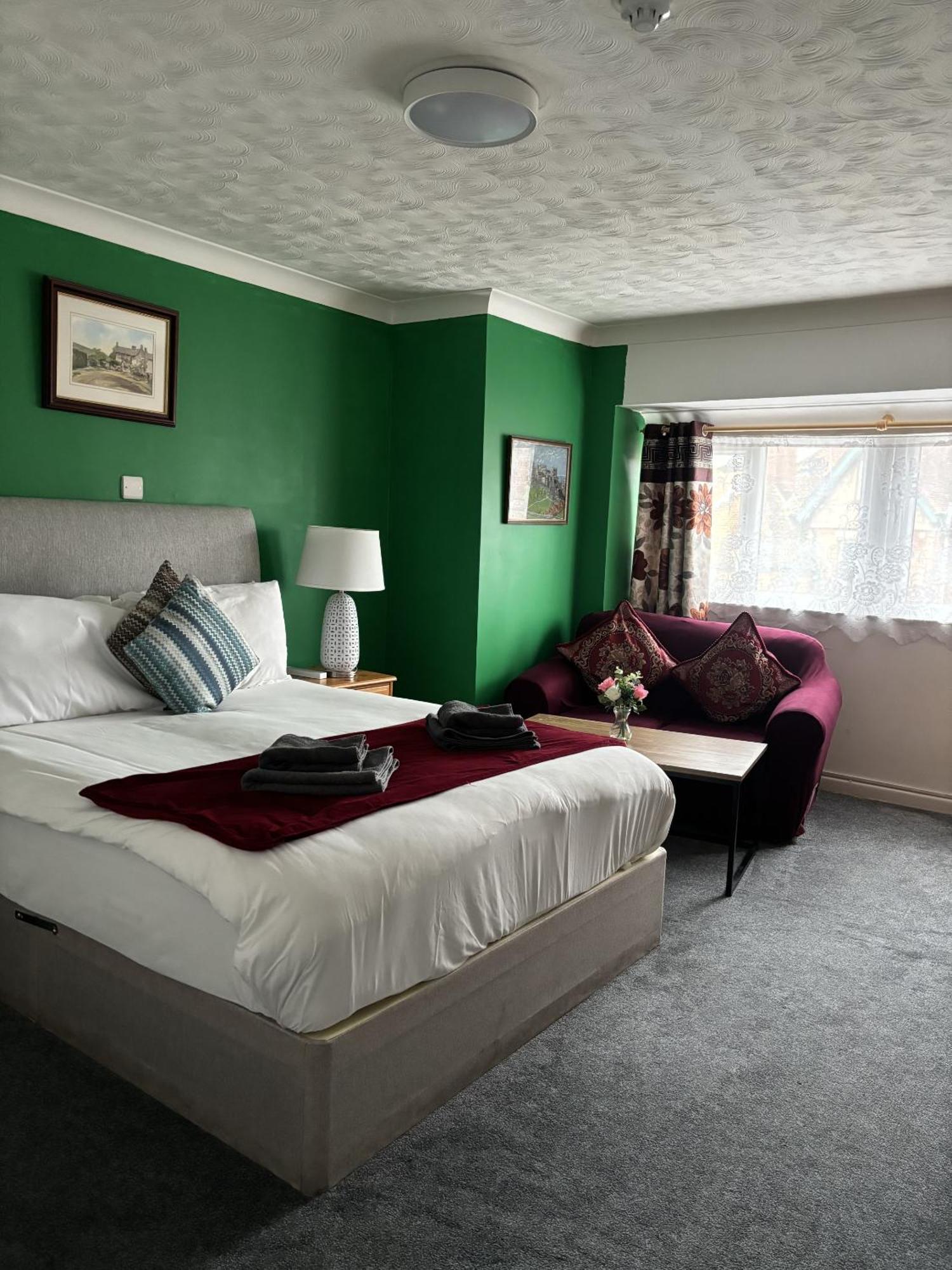 Boscombe Bed & Breakfast