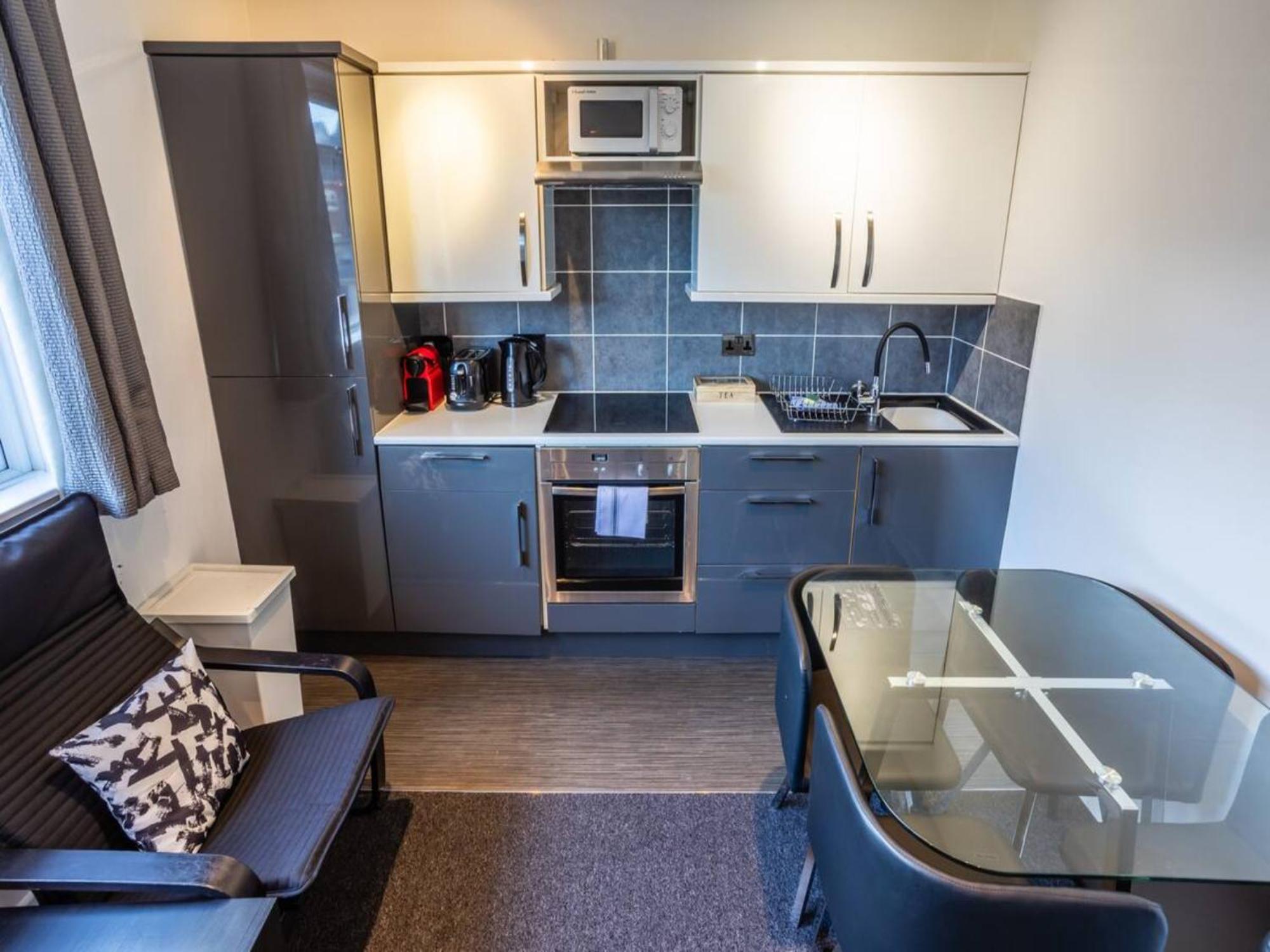 Apartment Newly Renovated Ideally Situated 2 Bedroom Flat Bournemouth