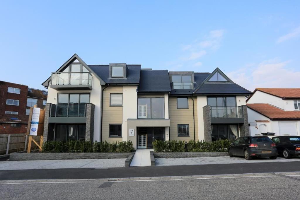 Bournecoast: Modern Flat With Sea Views-fm6193 * Bournemouth