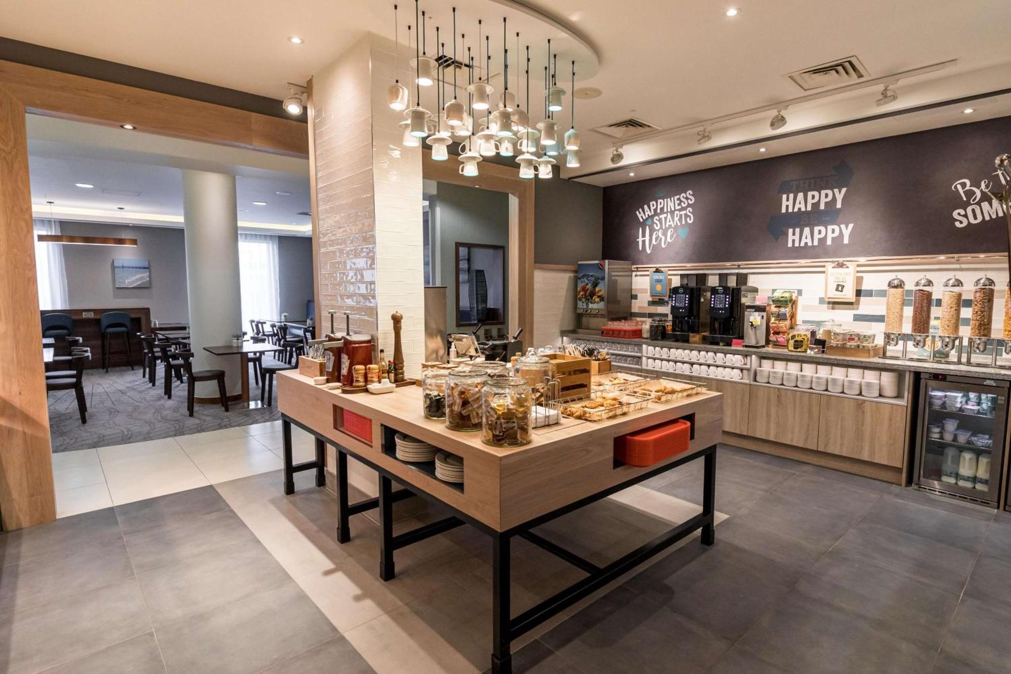 Hampton By Hilton Hotel 3*