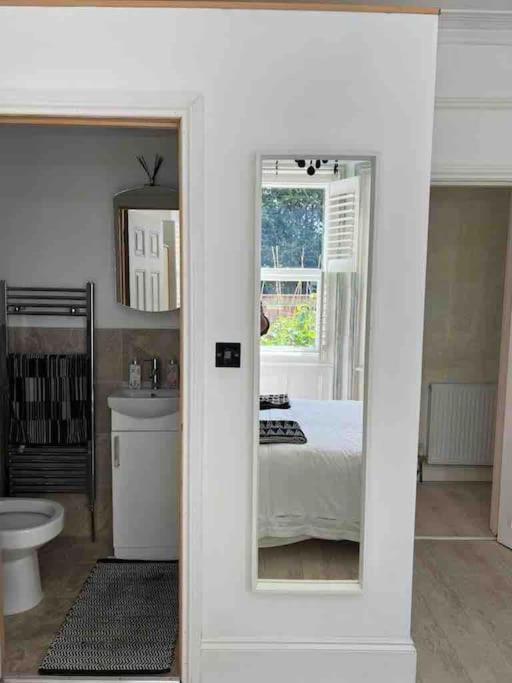 Bournemouth. Private Self Contained Space. Apartment Bournemouth