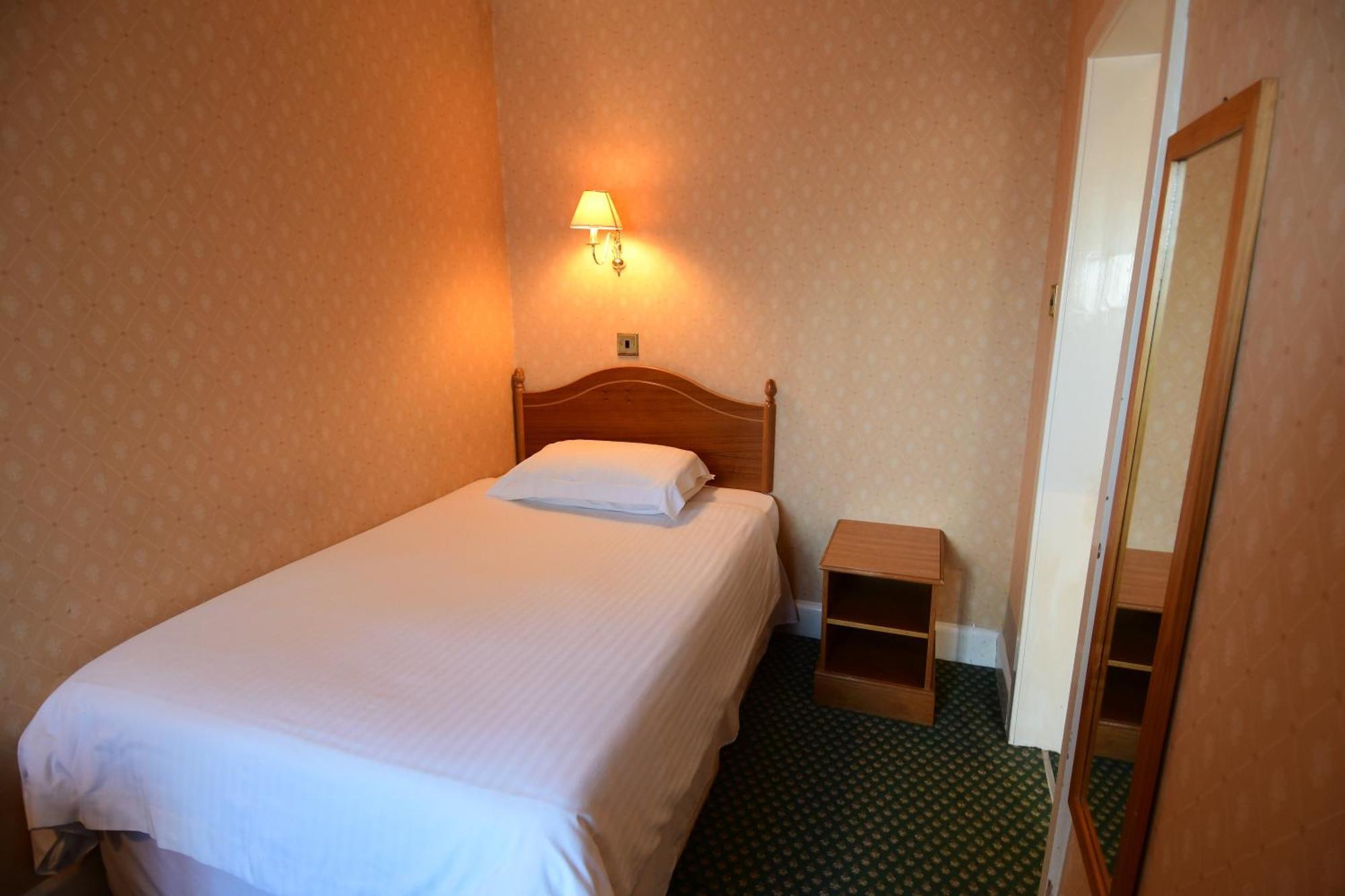 Hotel The Trouville Bournemouth