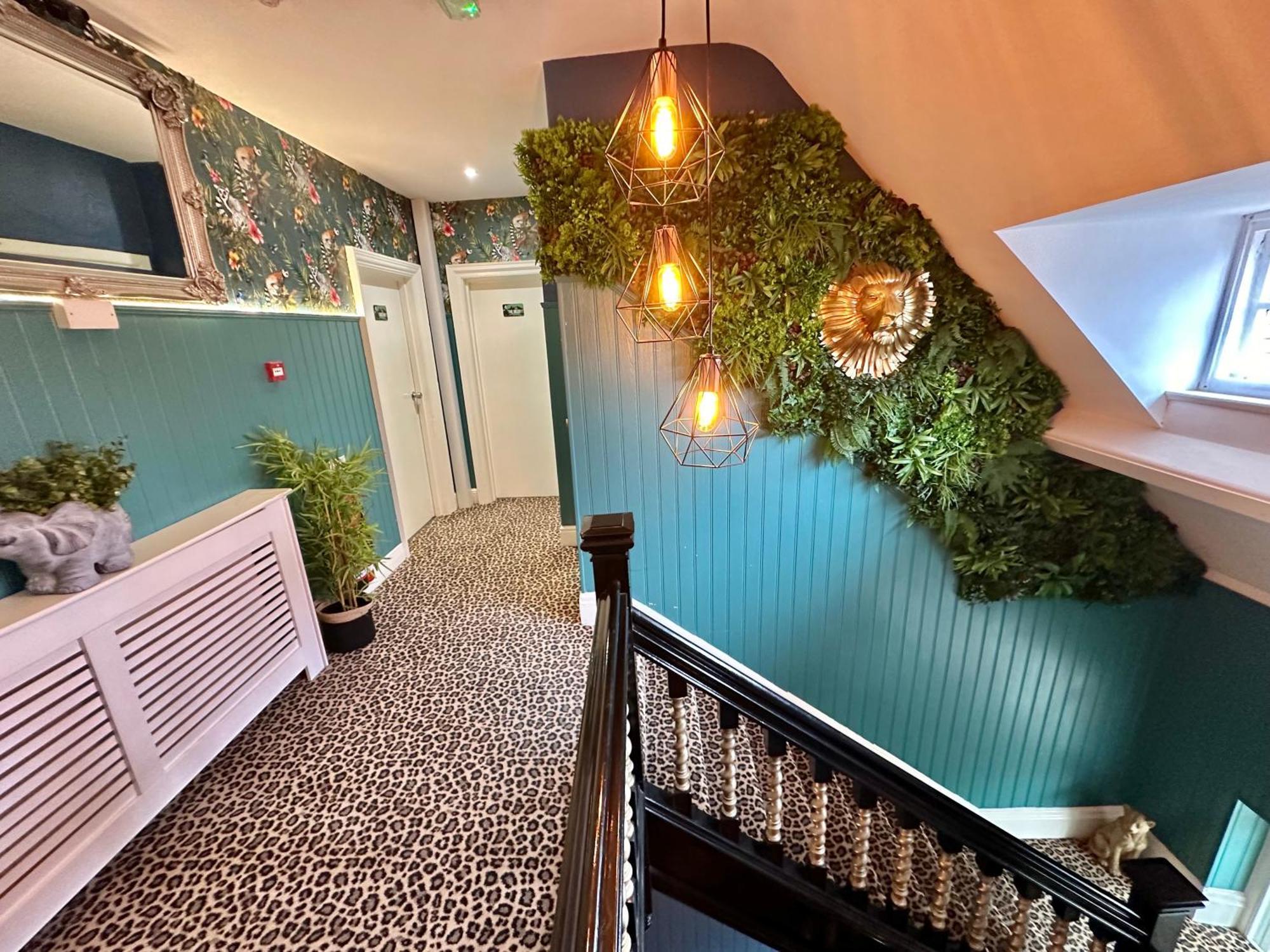 Toucan - Lemur - Free Parking - Wifi - Close To The Apartment *