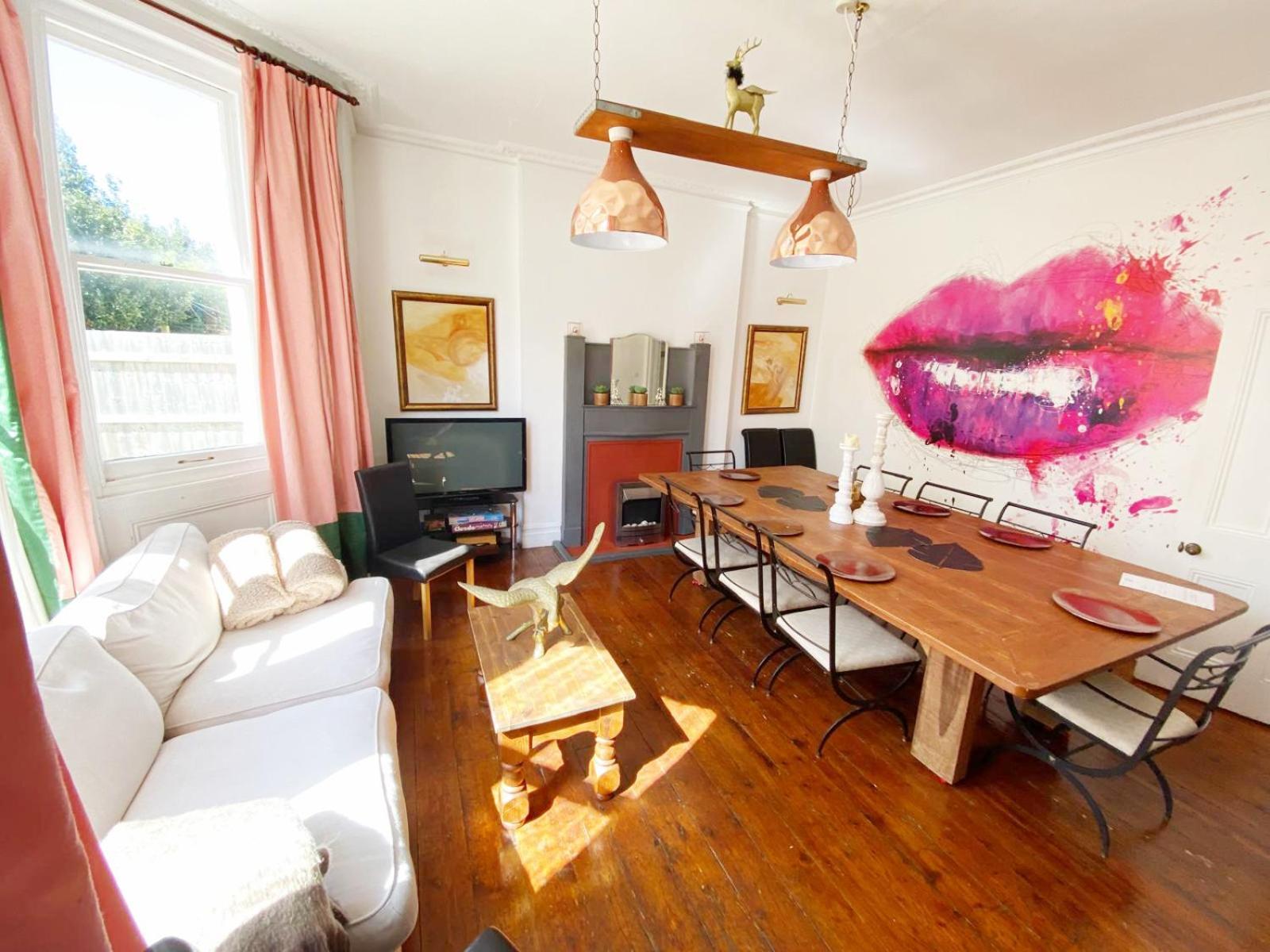 The Table House Close To Town & Free Parking * Bournemouth