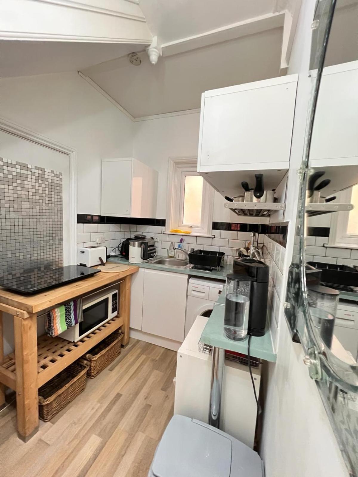 Apartment Bournemouth. Private Self Contained Space. *