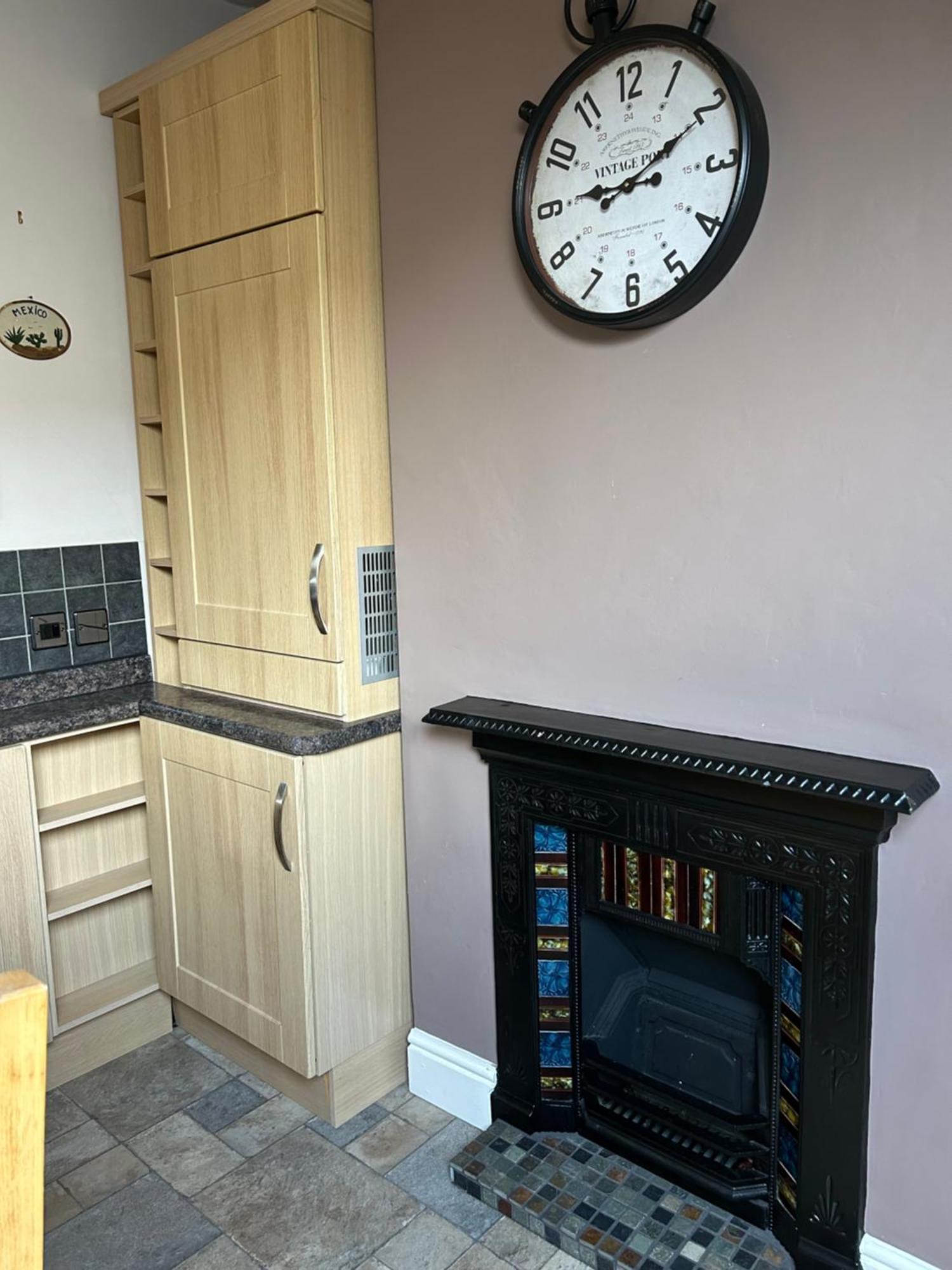Seaside Rentals Bournemouth - 2Br, Upto 6Ppl, Beach 3 Min Walk, Dogs Ok, Wifi, Park 2 Cars *
