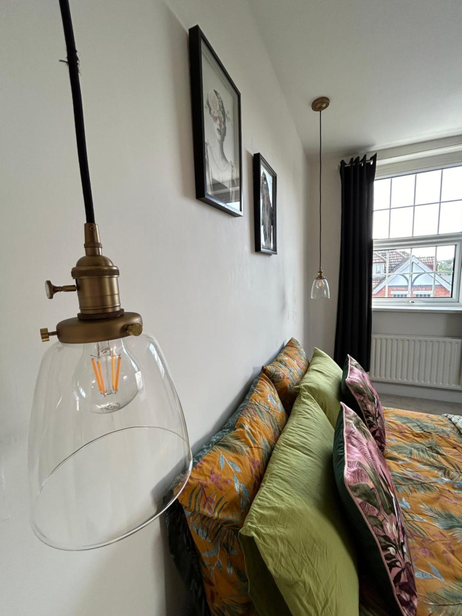 Seaside Rentals Bournemouth - 2Br, Upto 6Ppl, Beach 3 Min Walk, Dogs Ok, Wifi, Park 2 Cars Bournemouth