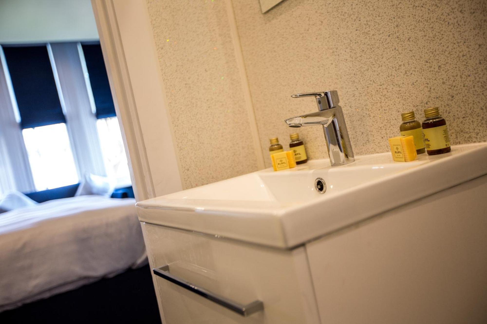 No5 Durley Road - Contemporary Serviced And 4* Bournemouth