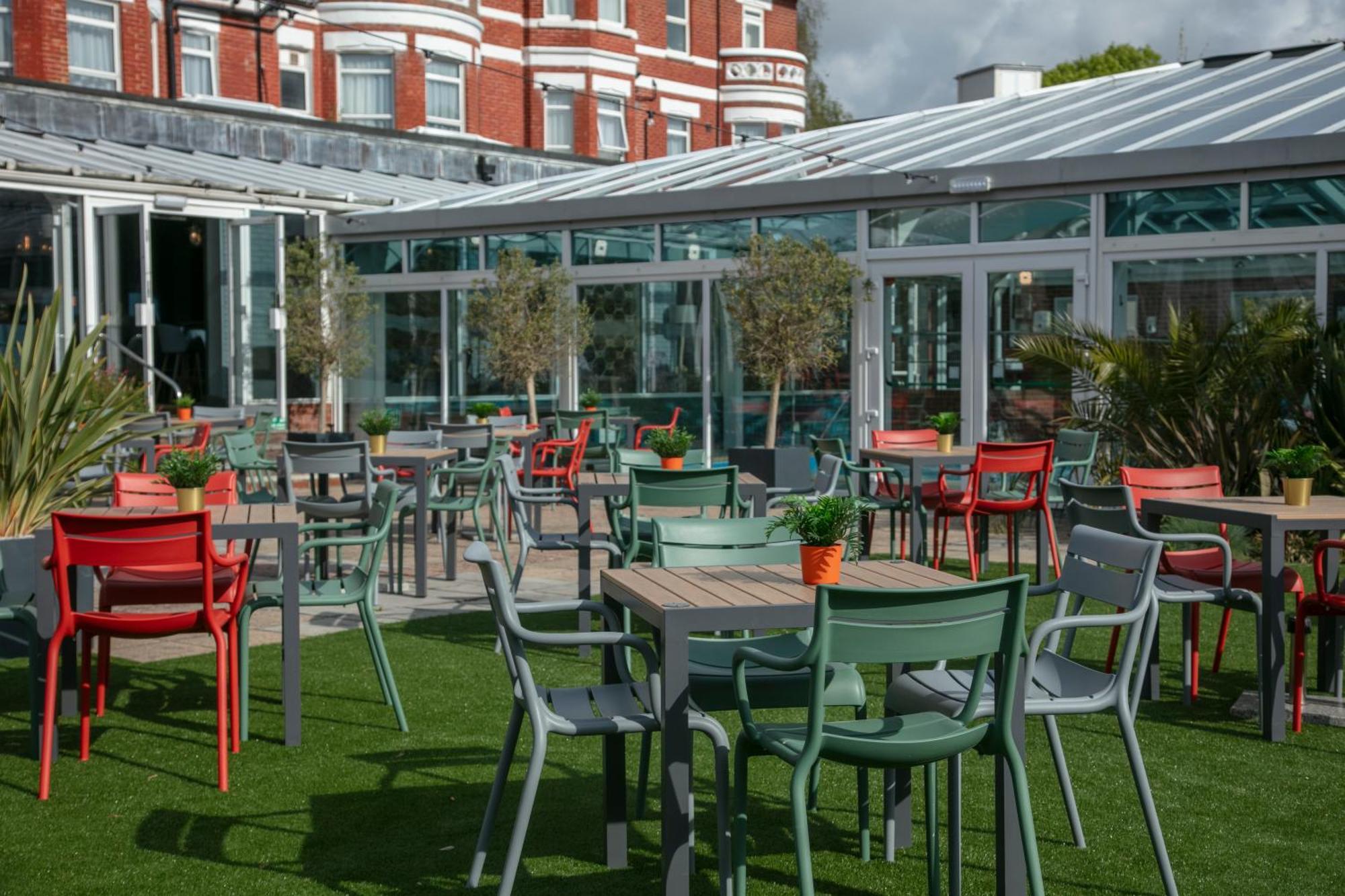 West Cliff & Hotel 3*