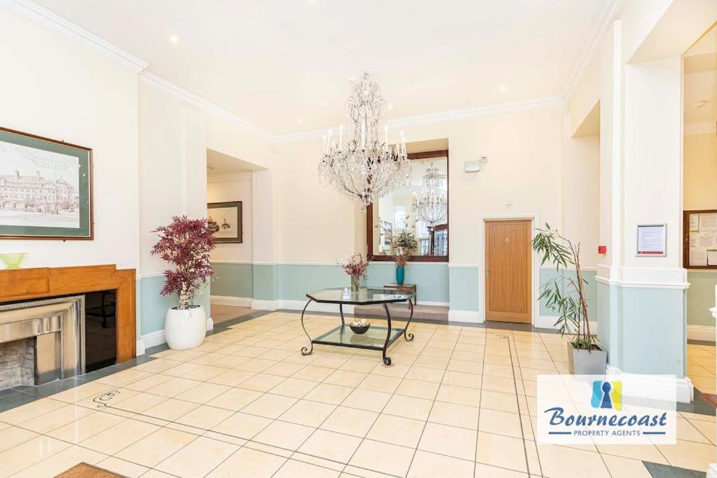 Apartment Bournecoast-roof Terrace-gym-sea Glimpses- Fm977 *