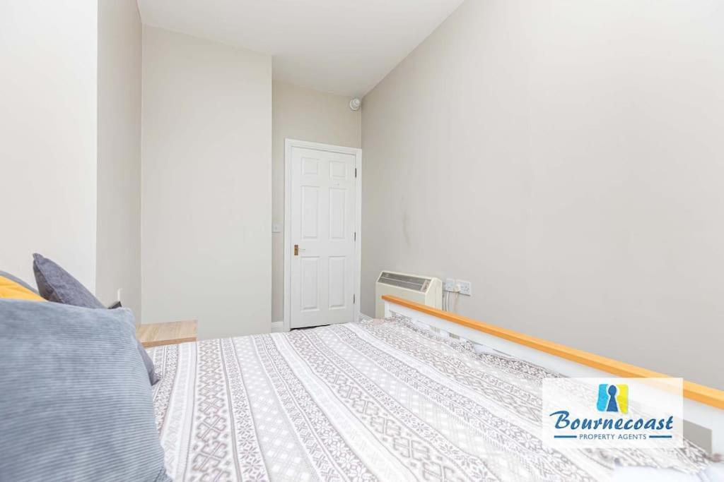 Bournecoast-roof Terrace-gym-sea Glimpses- Fm977 Apartment *