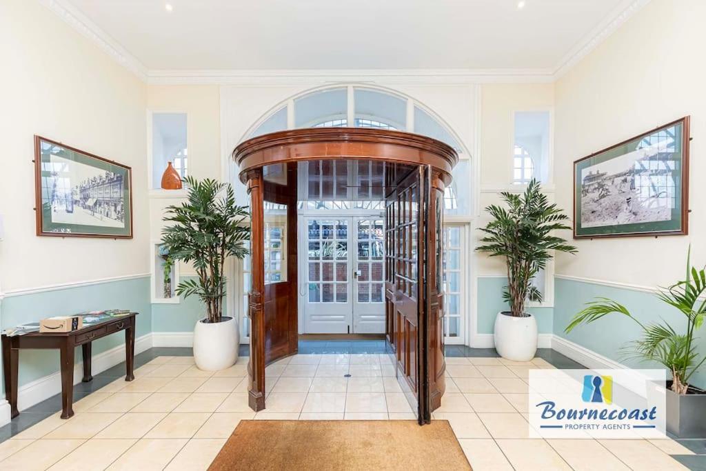 Bournecoast-roof Terrace-gym-sea Glimpses- Fm977 Bournemouth